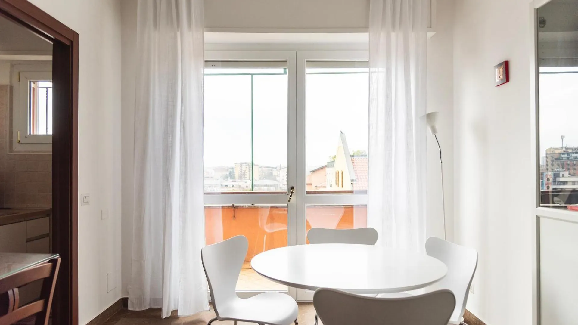 Youhosty - Paul Valery Bis Milan