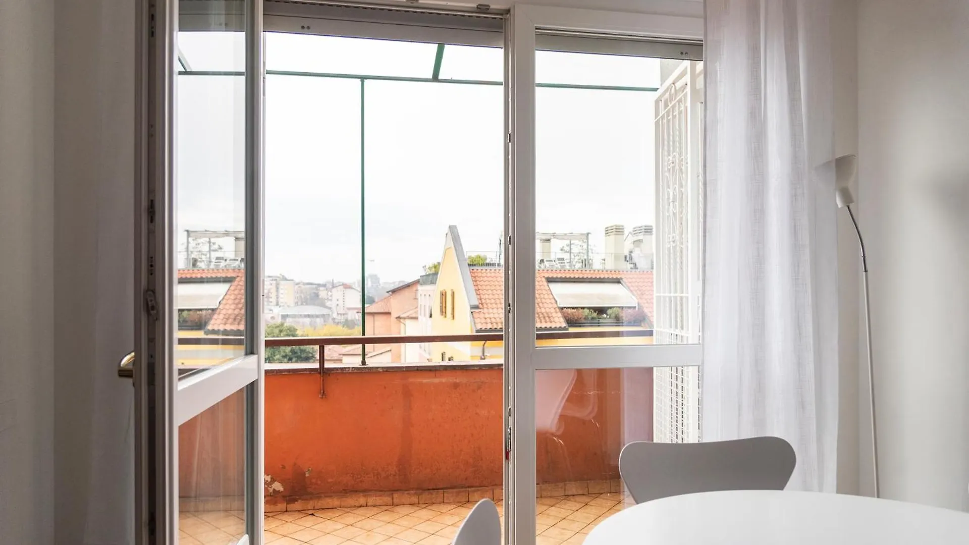 Apartment Youhosty - Paul Valery Bis Milan Italy